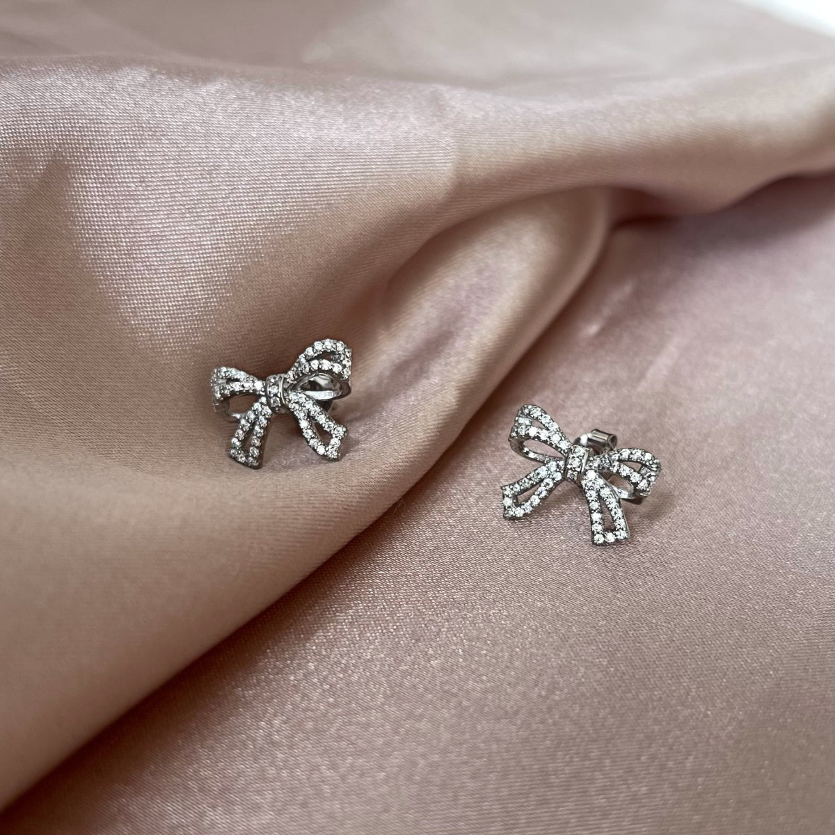 [LoveMore Jewelry]Dainty Bow Shape Earrings