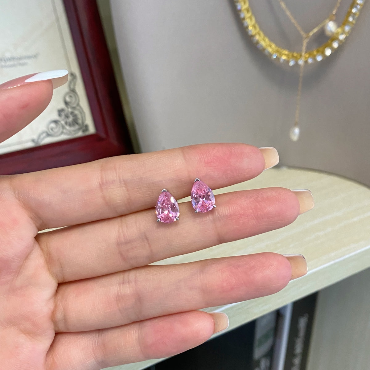 [LoveMore Jewelry]Ornate Water Drop Shape Earrings