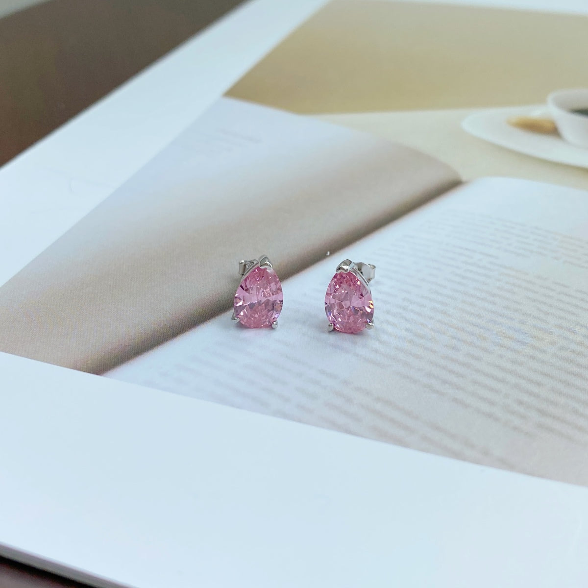 [LoveMore Jewelry]Ornate Water Drop Shape Earrings