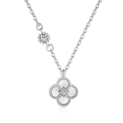 [LoveMore Jewelry]Delicate Flower Shape Necklace