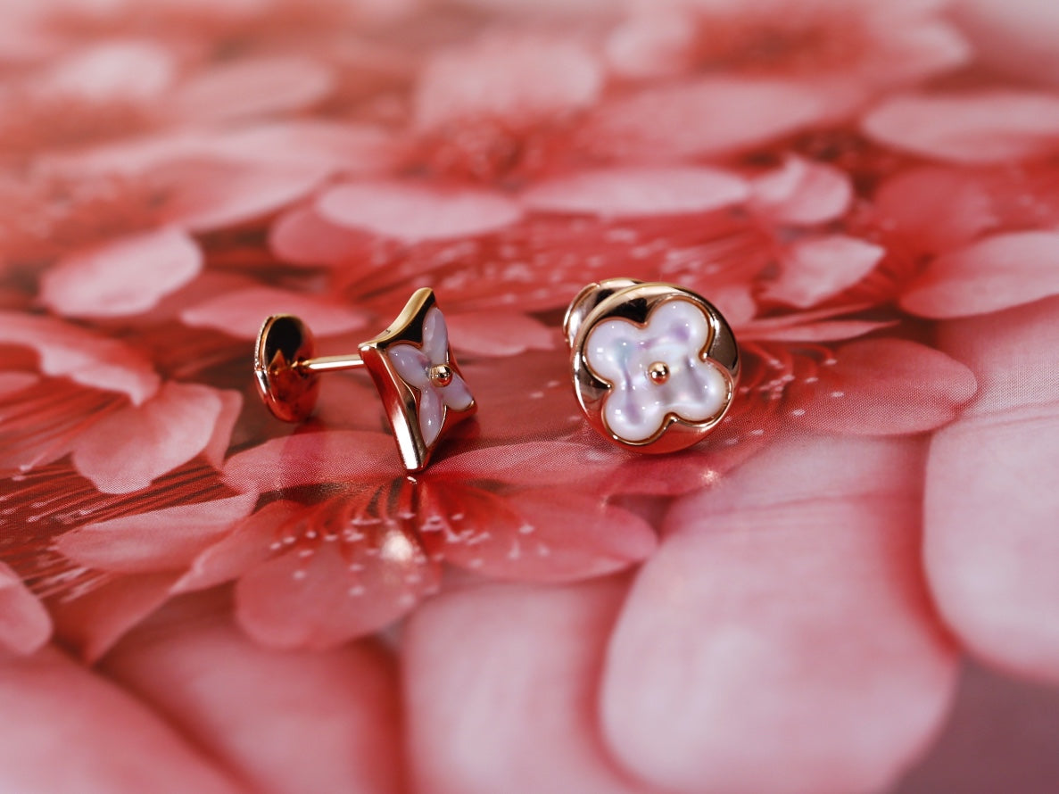 [LoveMore Jewelry]STAR AND SUN PINK GOLD MOP STUD EARRINGS